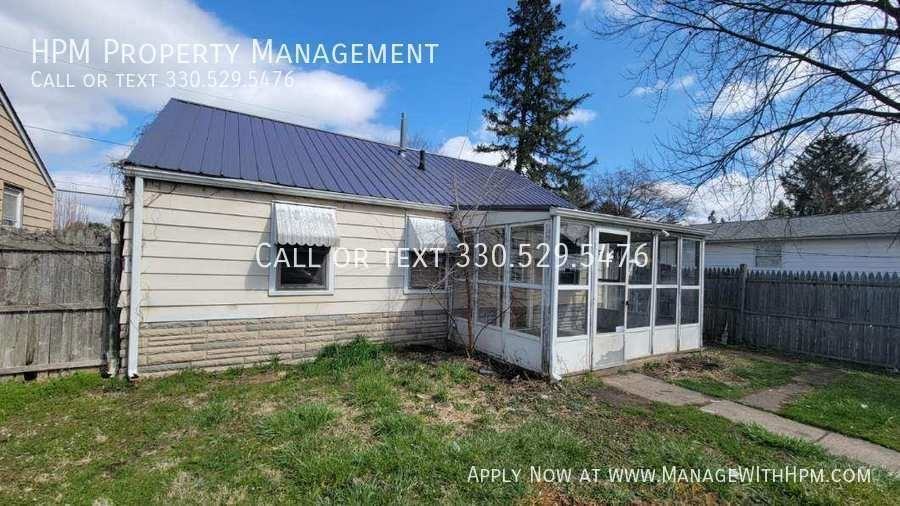 2406 24th St Ne - Photo 2 of 11