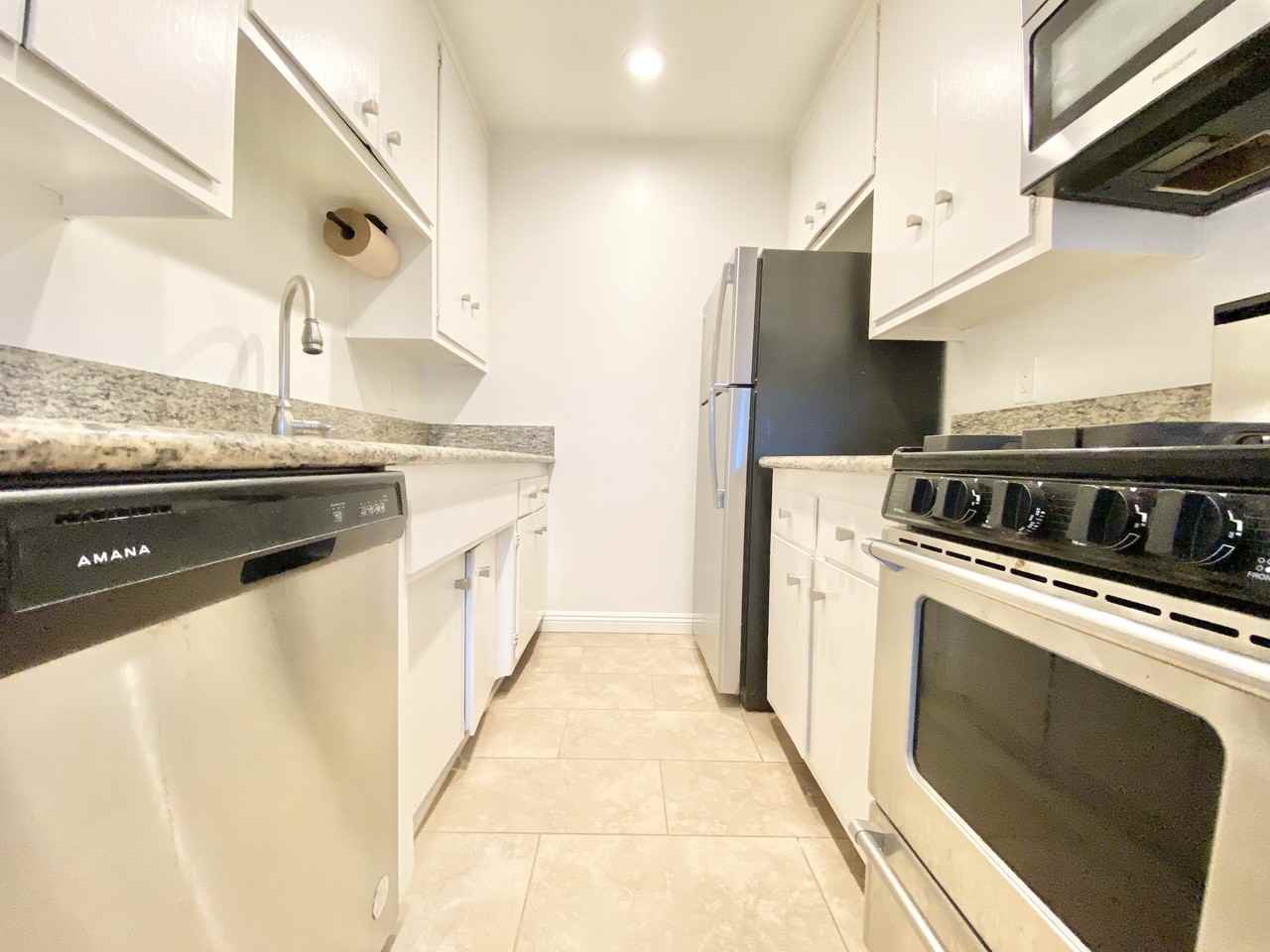 1014 Hill St #3 - Photo 3 of 12