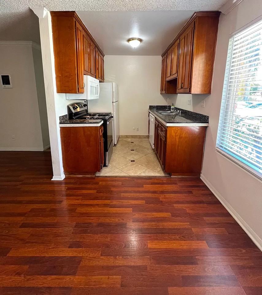 3951 Albatross Street #G - Photo 7 of 15