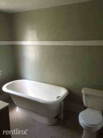 70 Ames St - Photo 2 of 6