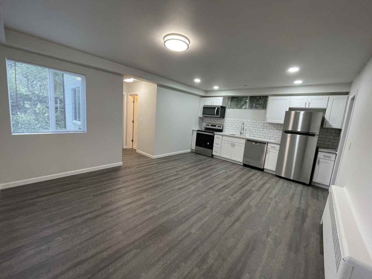 17124 33rd Ave Ne #NA - Photo 2 of 9