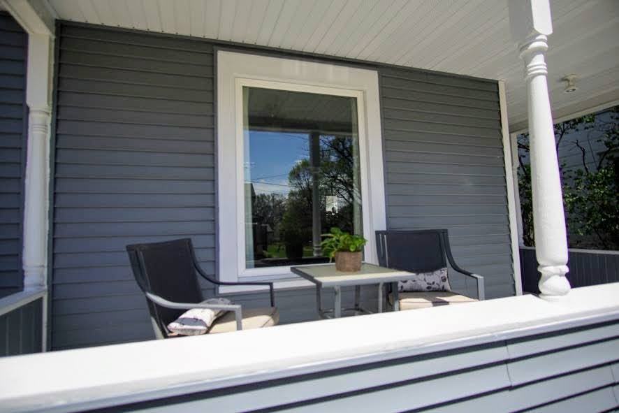 817 26th Ave Ne #NA - Photo 2 of 18