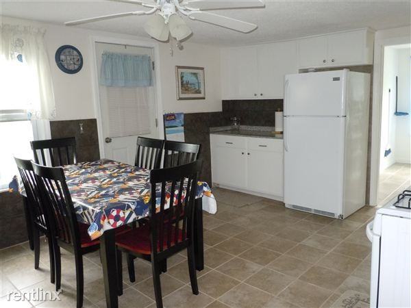 287 Bradford Road - Photo 2 of 10