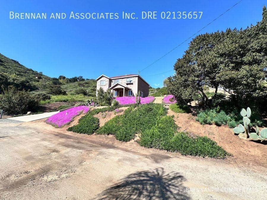 937 Kelly Dr - Photo 3 of 50