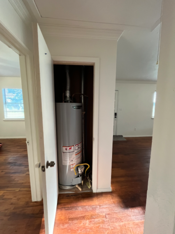 102 East Pecan Street - Photo 2 of 50