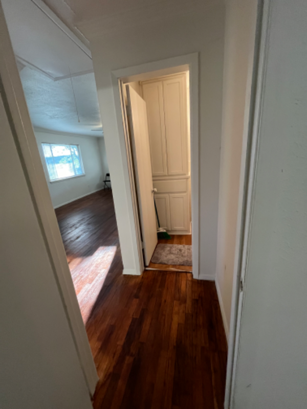 102 East Pecan Street - Photo 3 of 50