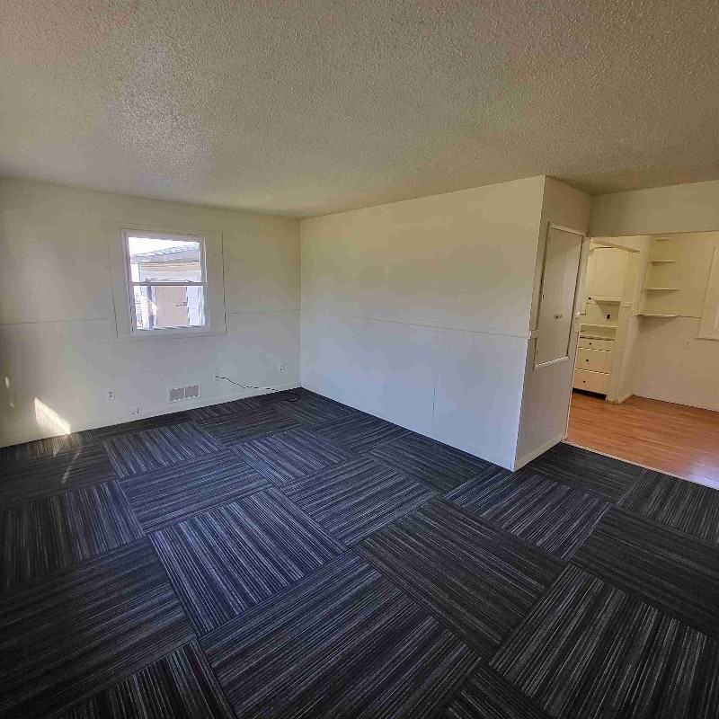 2065 Orchard Dr - Photo 3 of 10