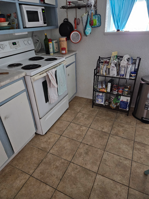 56 Margaret Rd #A - Photo 3 of 12