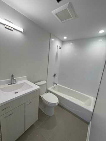 613 W Charles St - Photo 4 of 24