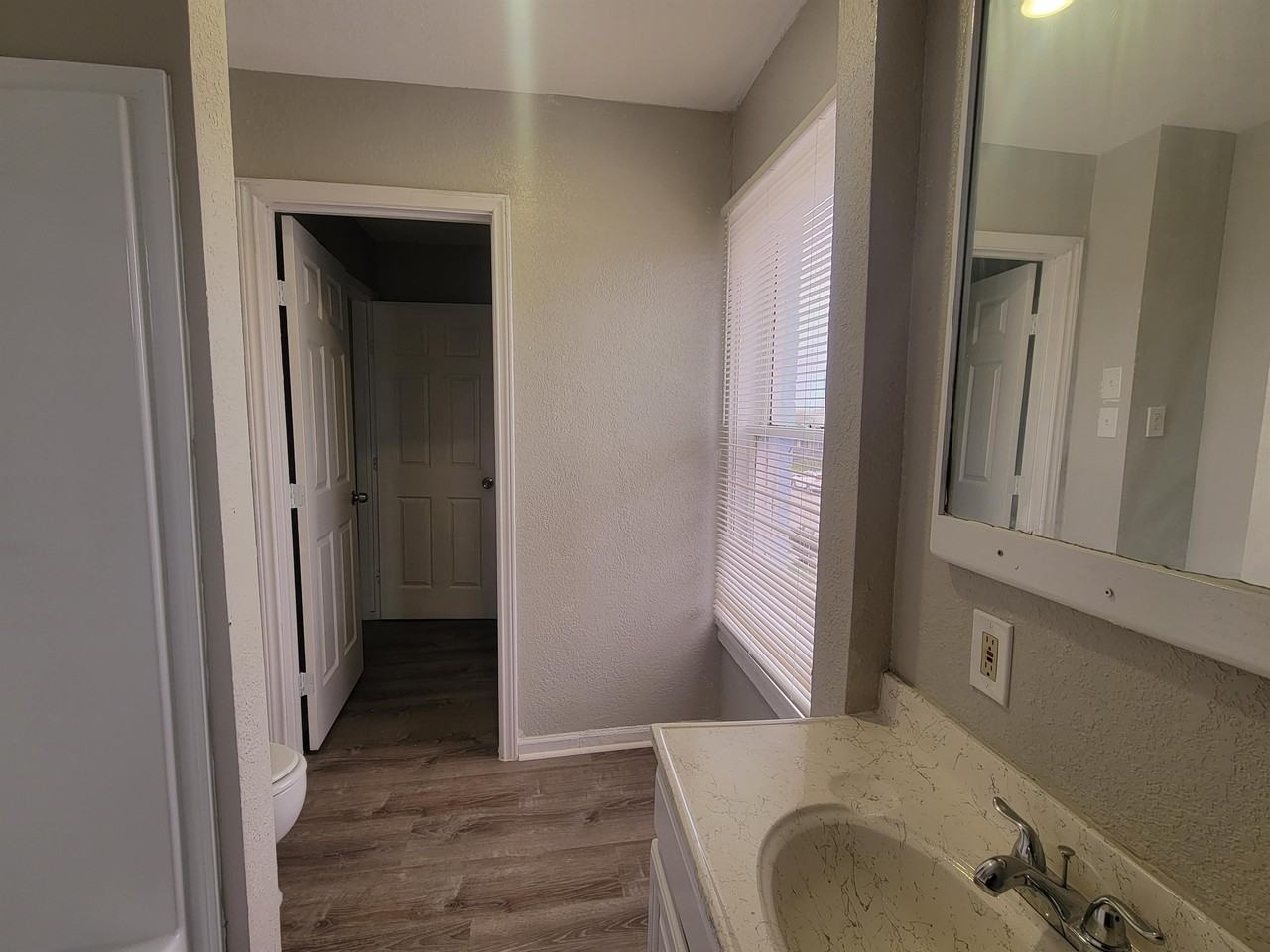 3609 Ave S 1/2 - Photo 6 of 13