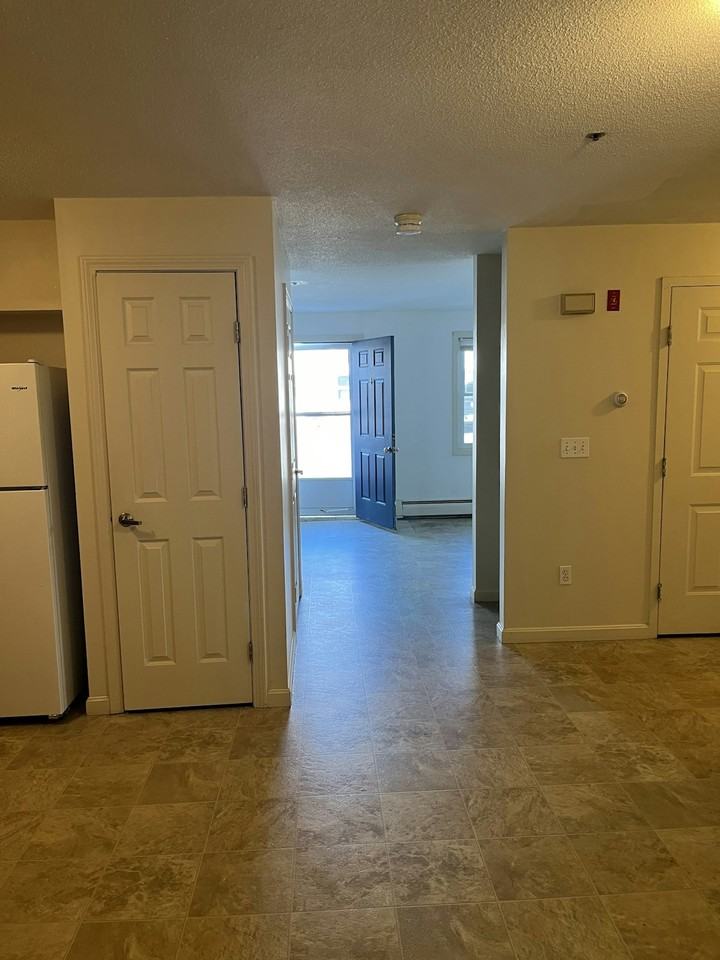 9 Davis Farm Road, Unit 17 - Photo 3 of 12