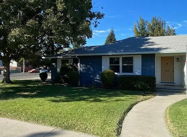 1083 Thompson Ave #1 - Photo 3 of 16