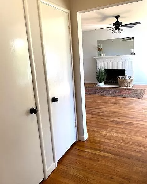 1083 Thompson Ave #1 - Photo 5 of 16