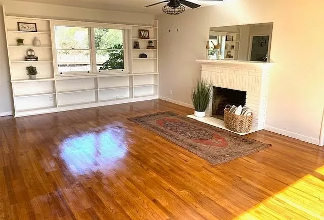 1083 Thompson Ave #1 - Photo 7 of 16