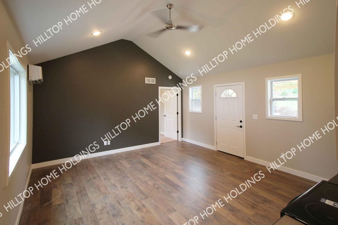 73 Hilltop Rd #73 - Photo 3 of 11