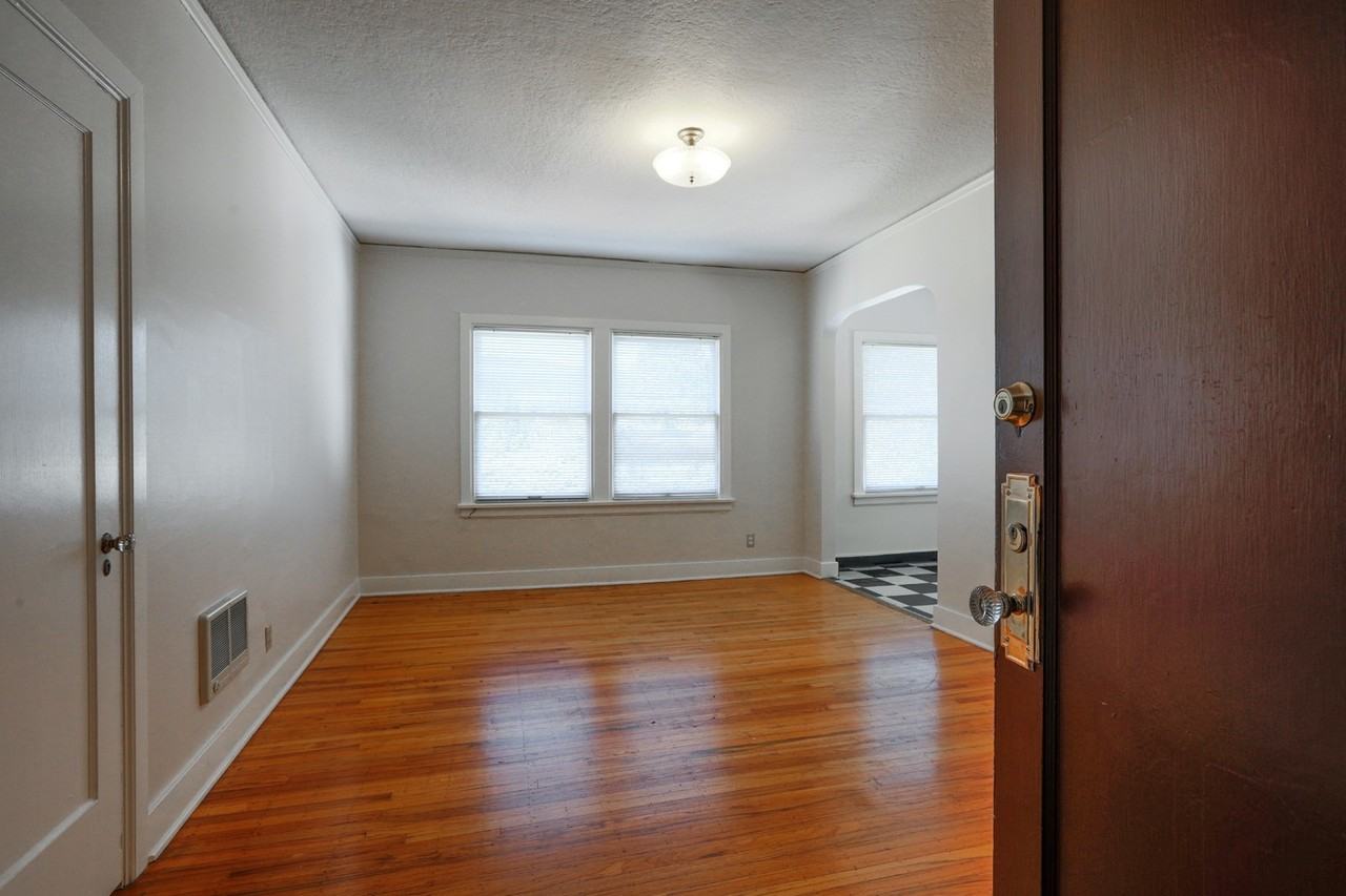 QUEEN ANNE APARTMENTS (SEVA01) - Photo 5 of 30