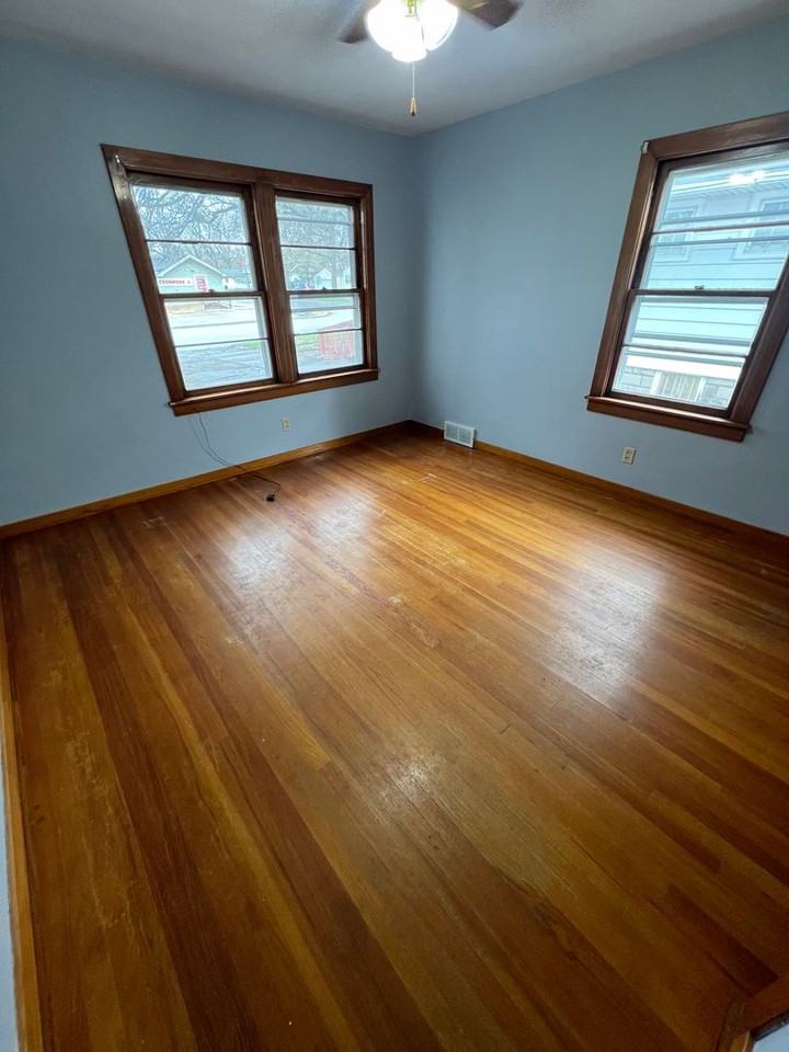 1030 N Macarthur Blvd - Photo 2 of 7