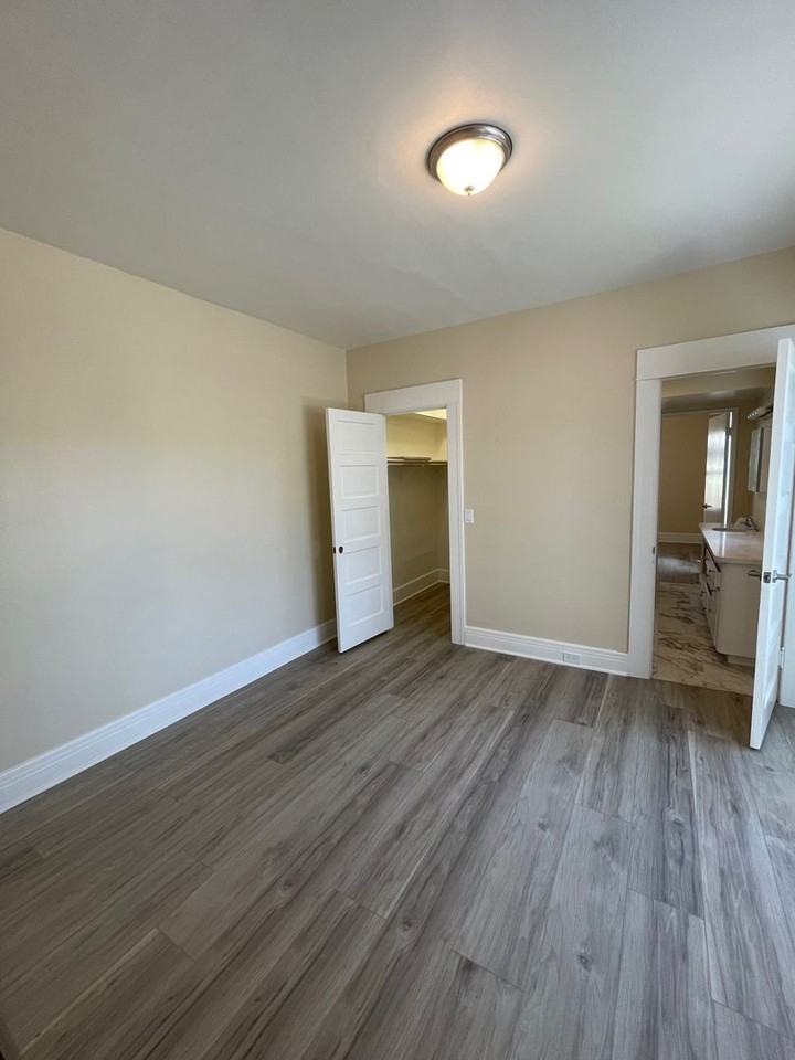 603 W 1st St - Photo 5 of 21