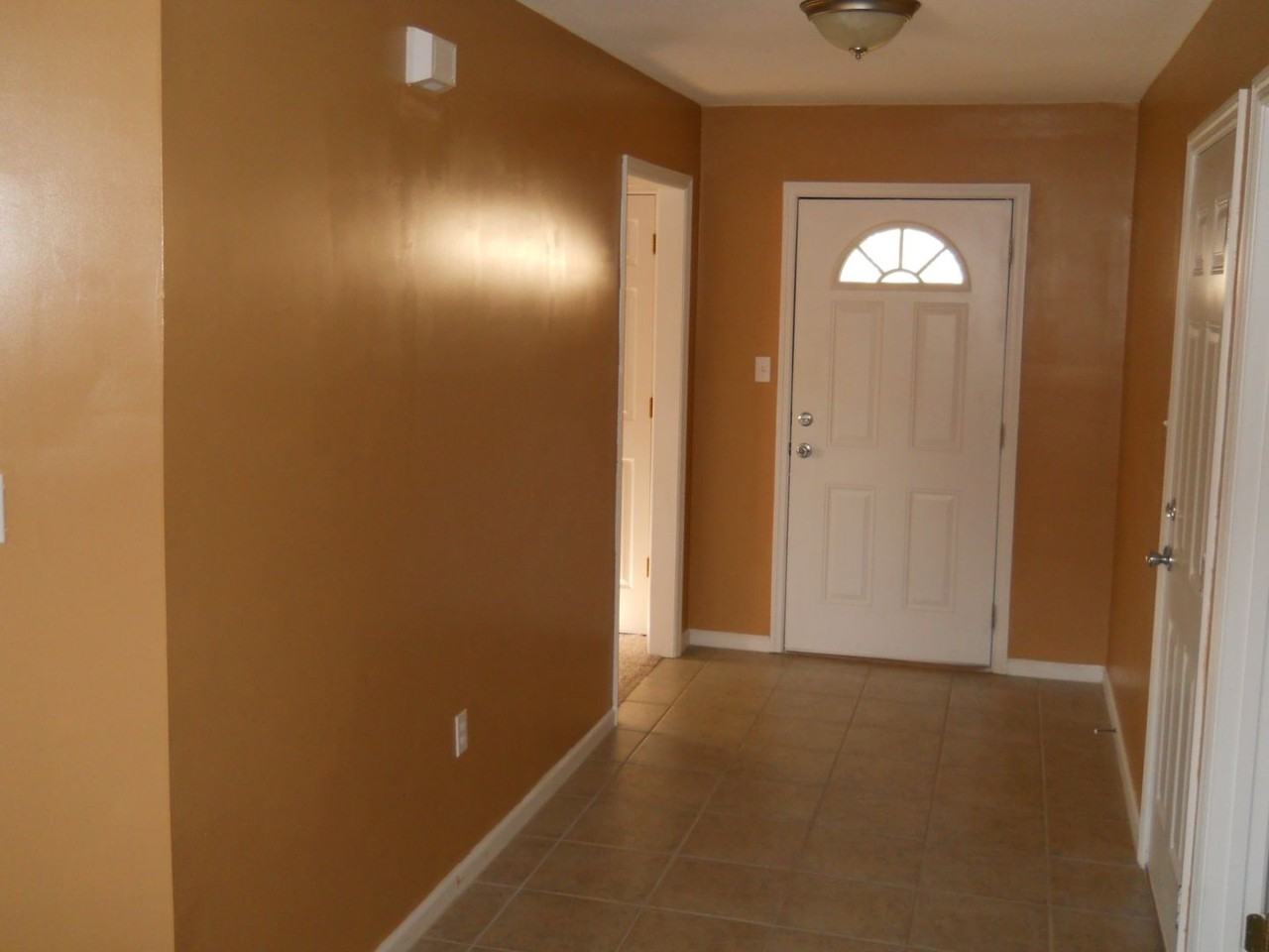 817 Summer Ln - Photo 2 of 46