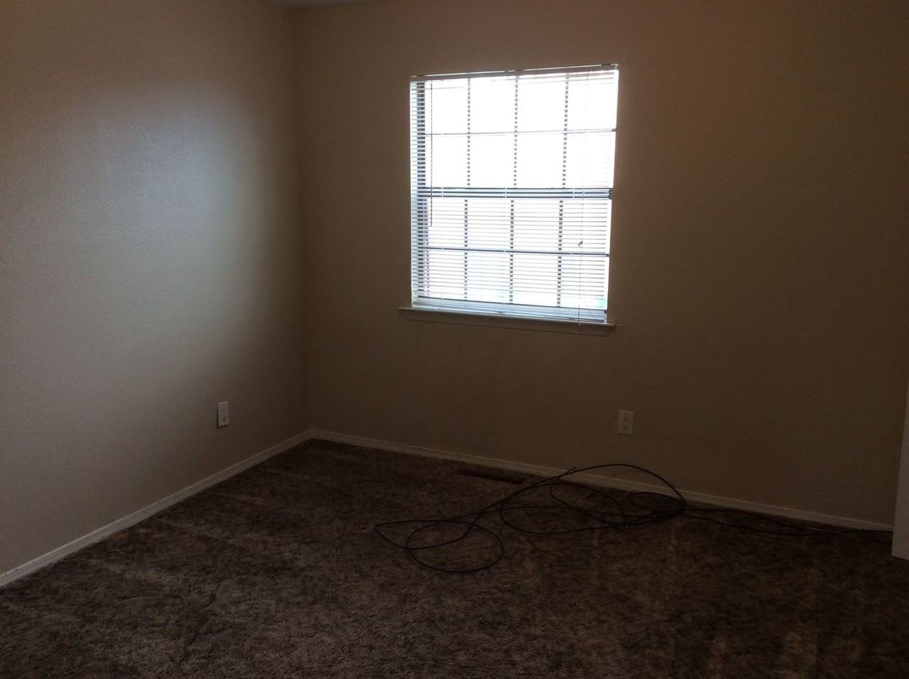 LaHabra 2902 - Photo 3 of 5