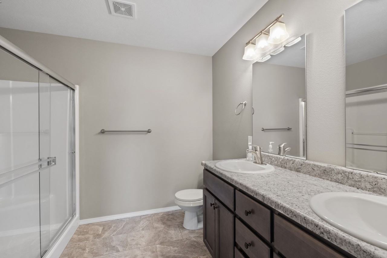 4542 W Tarkio St - Photo 3 of 17