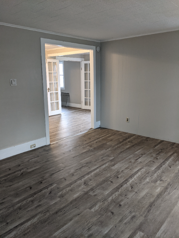 111 E Cayuga St - Photo 6 of 17