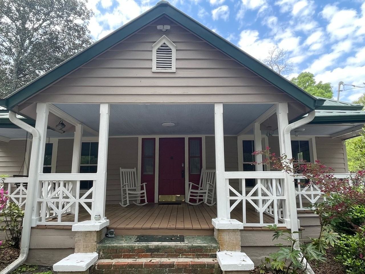 1136 Halcyondale Rd - Photo 2 of 46