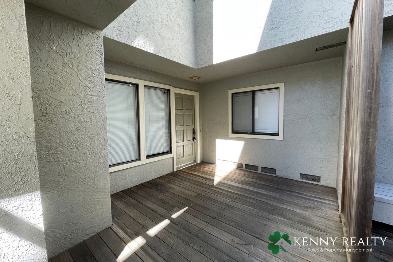 26 Creekridge Ct - Photo 2 of 31