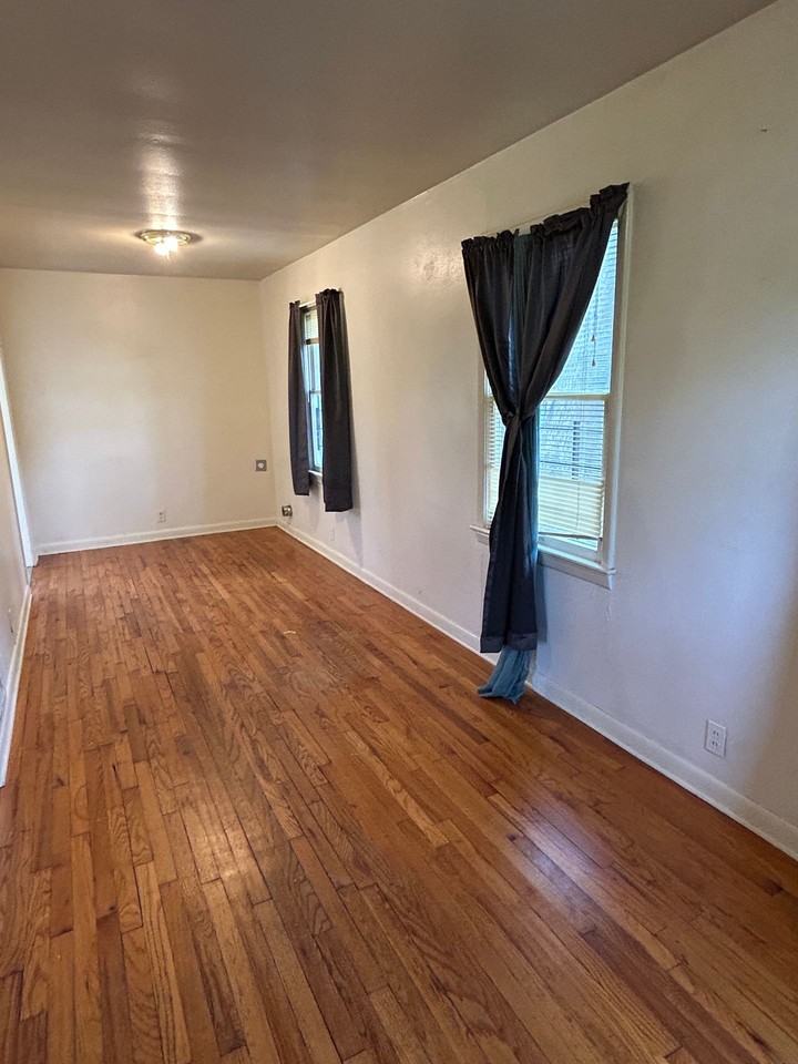 819 Boulevard St - Photo 7 of 10