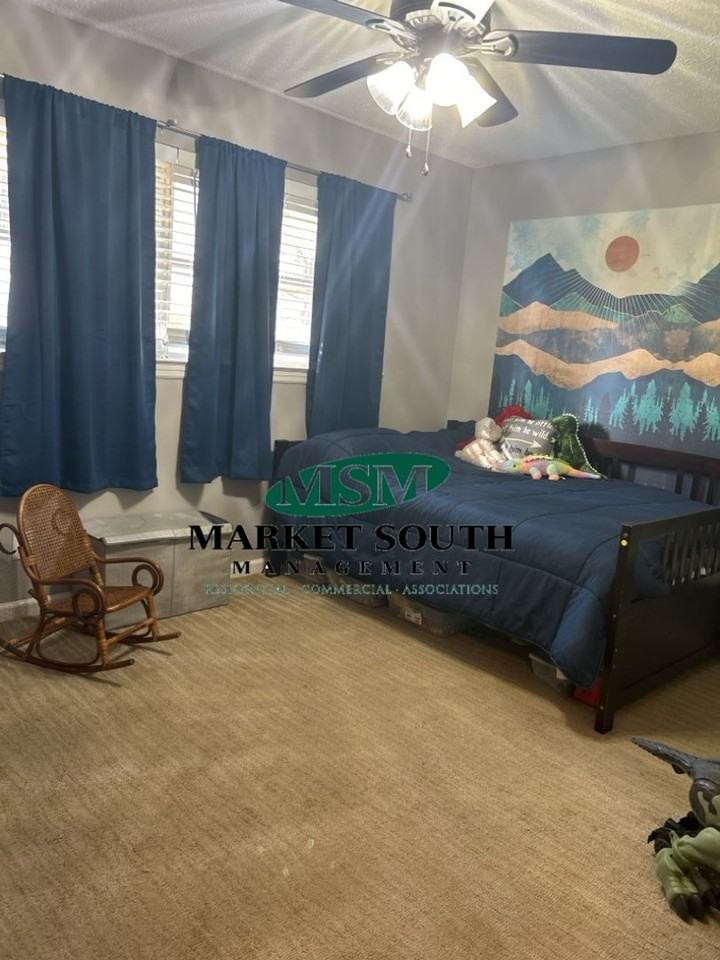 107 Stafford Rd - Photo 6 of 16