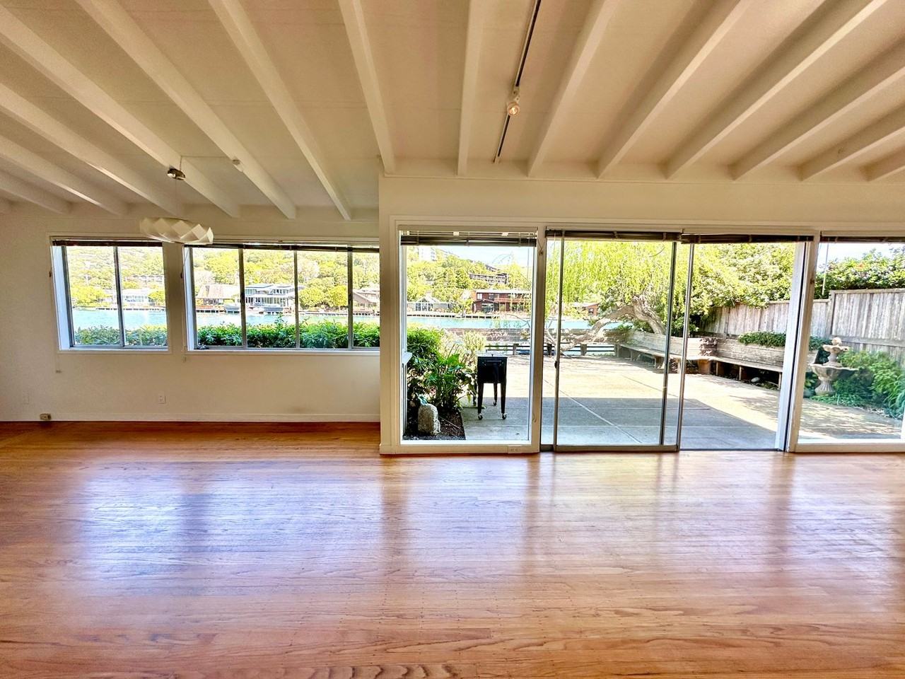 36 Peninsula Rd - Photo 2 of 46