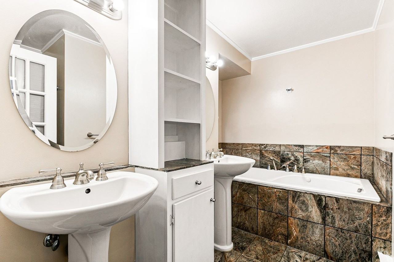 23556 Pondview Pl - Photo 2 of 16
