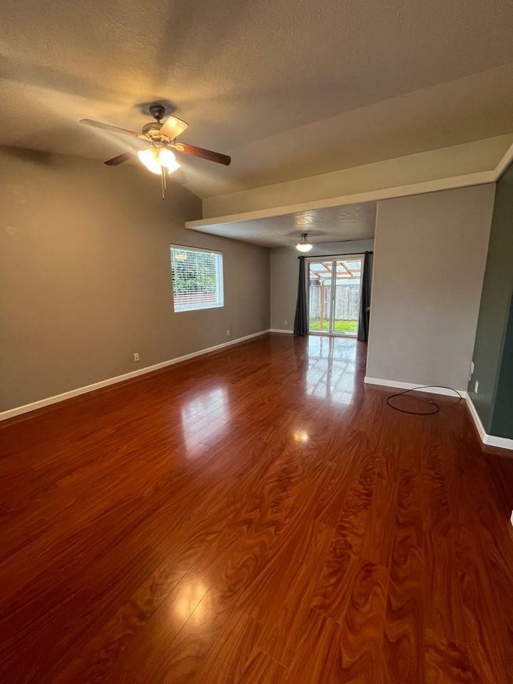 812 Arthur Ave - Photo 4 of 20