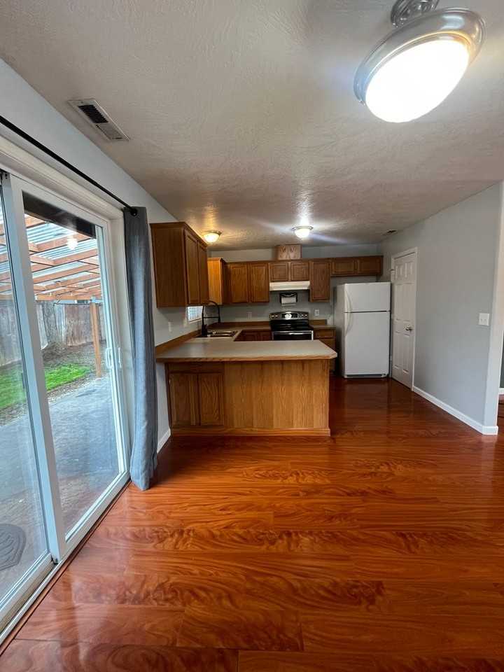 812 Arthur Ave - Photo 5 of 20