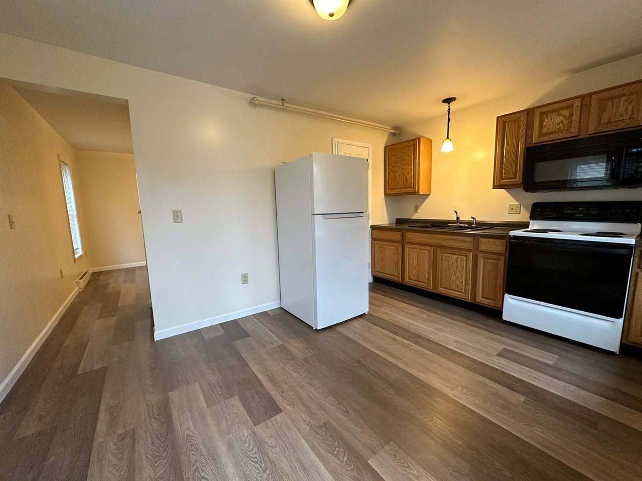 400 S Fairview Street - Photo 3 of 12