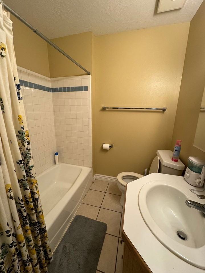 1541 N Riverside Ave #21 - Photo 6 of 17