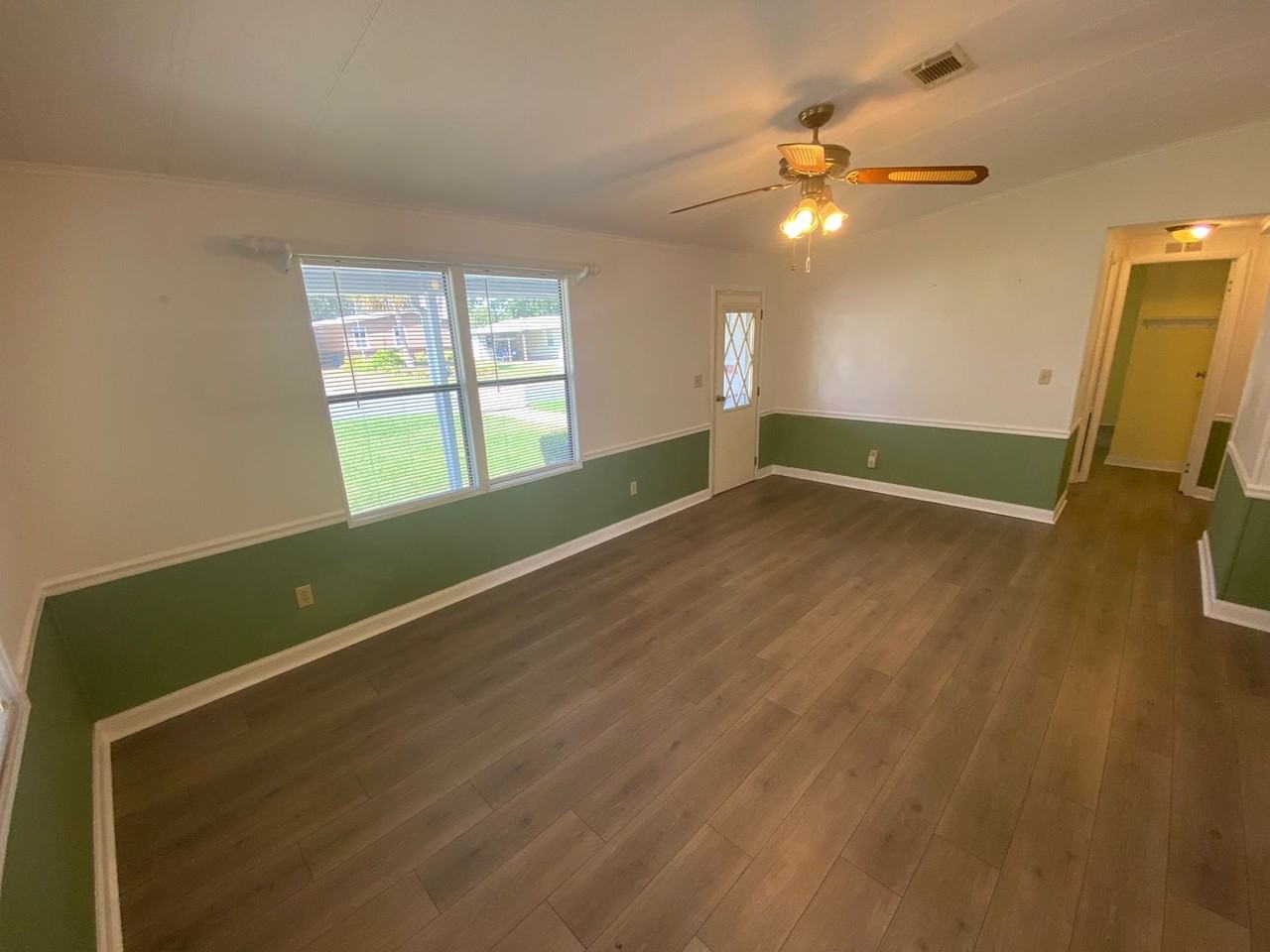 1535 W Schwartz Blvd - Photo 5 of 31