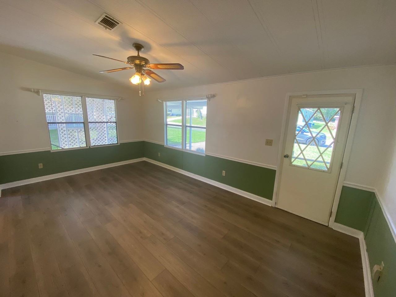 1535 W Schwartz Blvd - Photo 6 of 31
