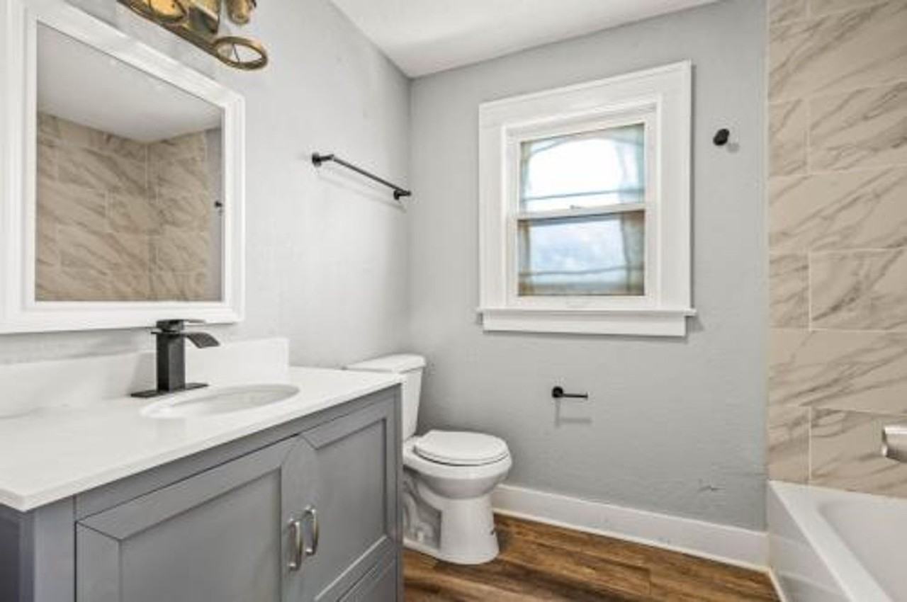 5627 Highland Ave - Photo 3 of 9