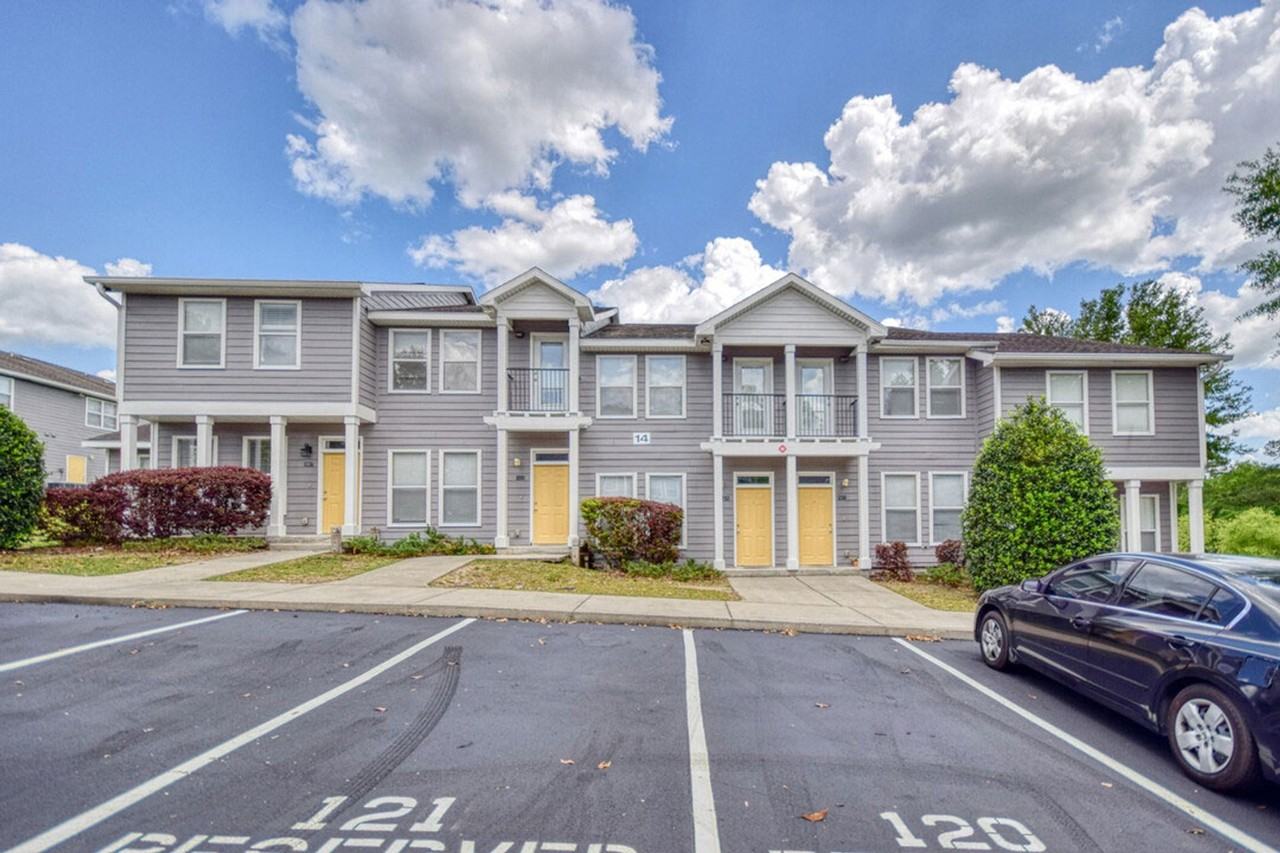 Premier Townhomes @ 1694 - Photo 3 of 7