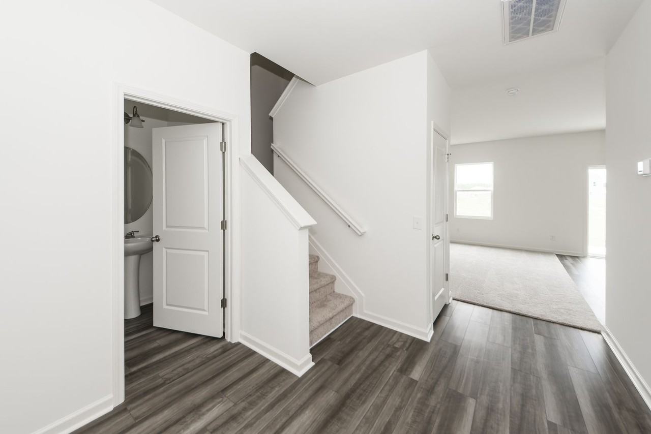543 Polaris Way - Photo 3 of 42