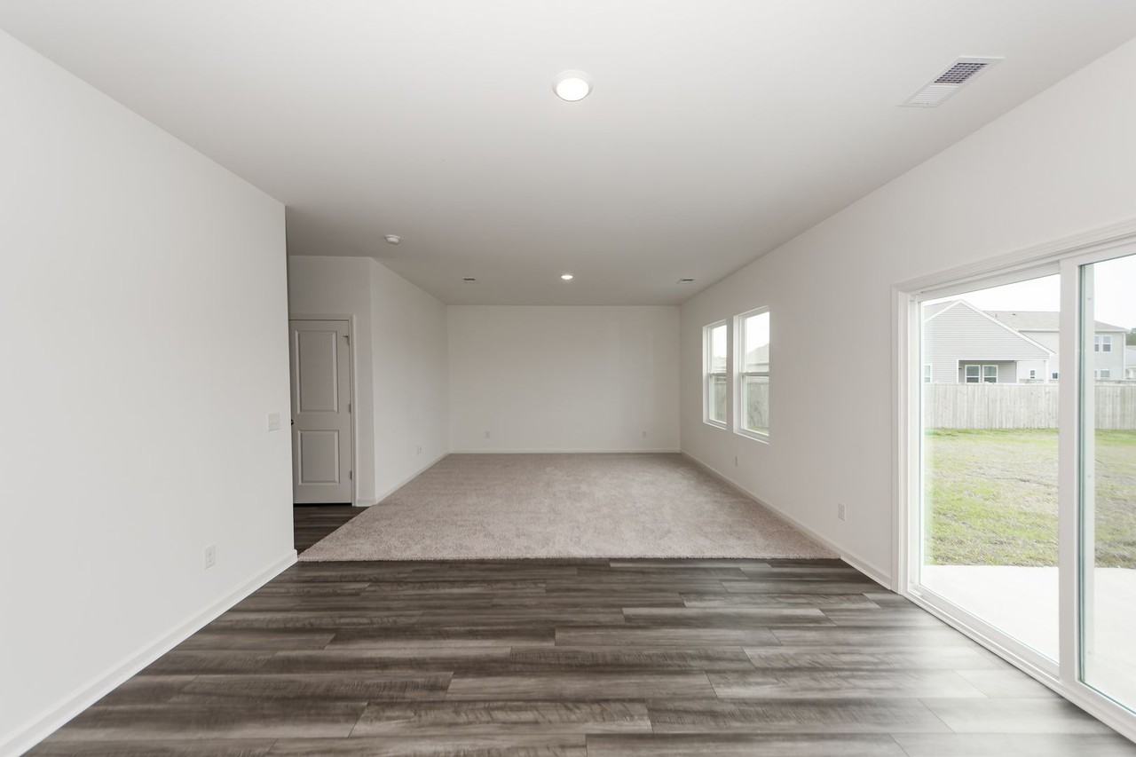 543 Polaris Way - Photo 7 of 42