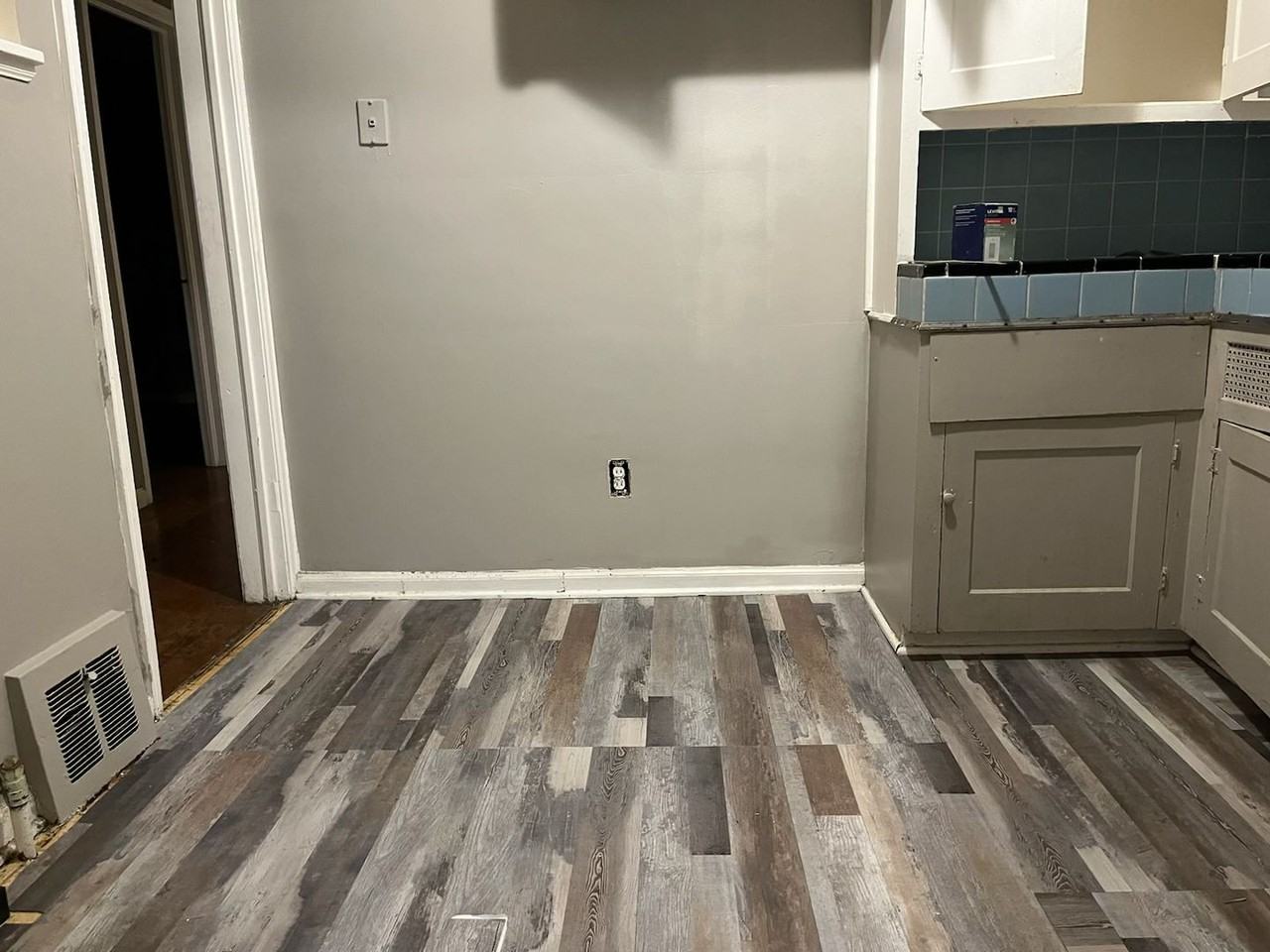 10838 Somerset Avenue - Photo 3 of 13