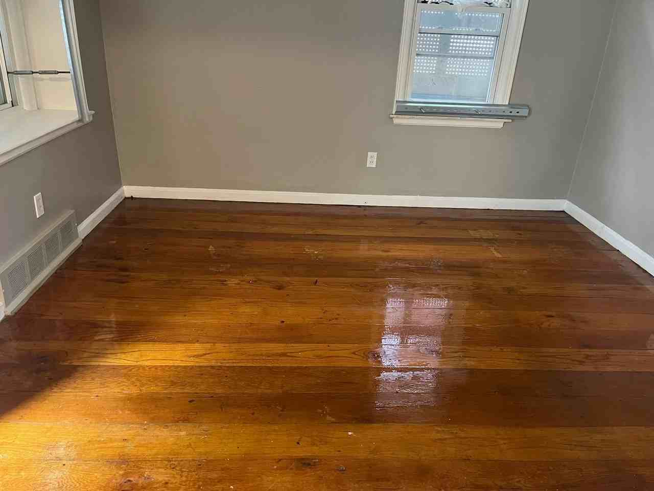 10838 Somerset Avenue - Photo 5 of 13