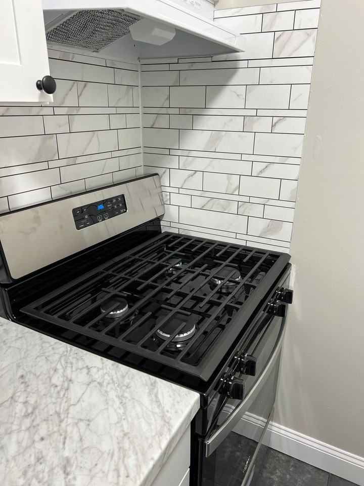 112 Lancaster Est - Photo 3 of 15