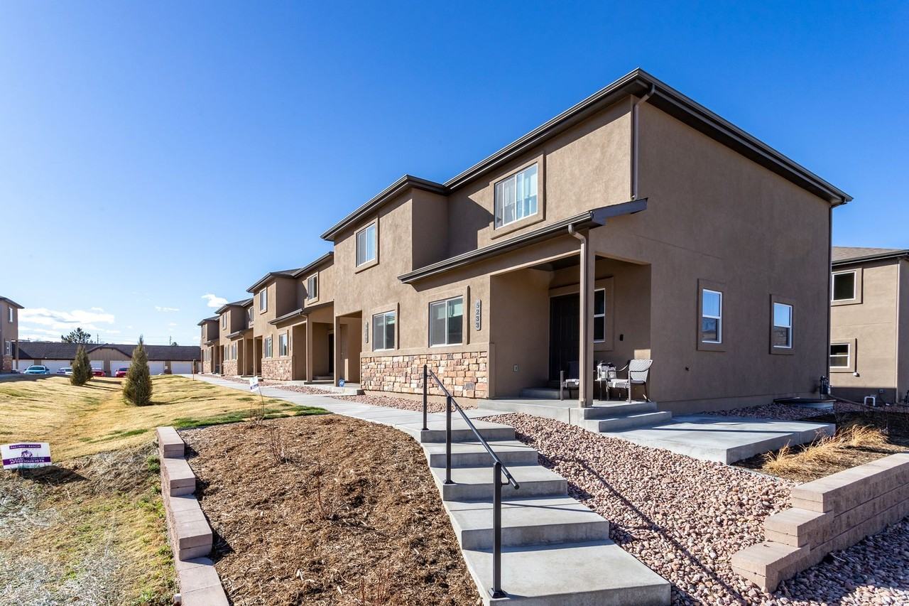 5249 Palomino Ranch Pt - Photo 2 of 26