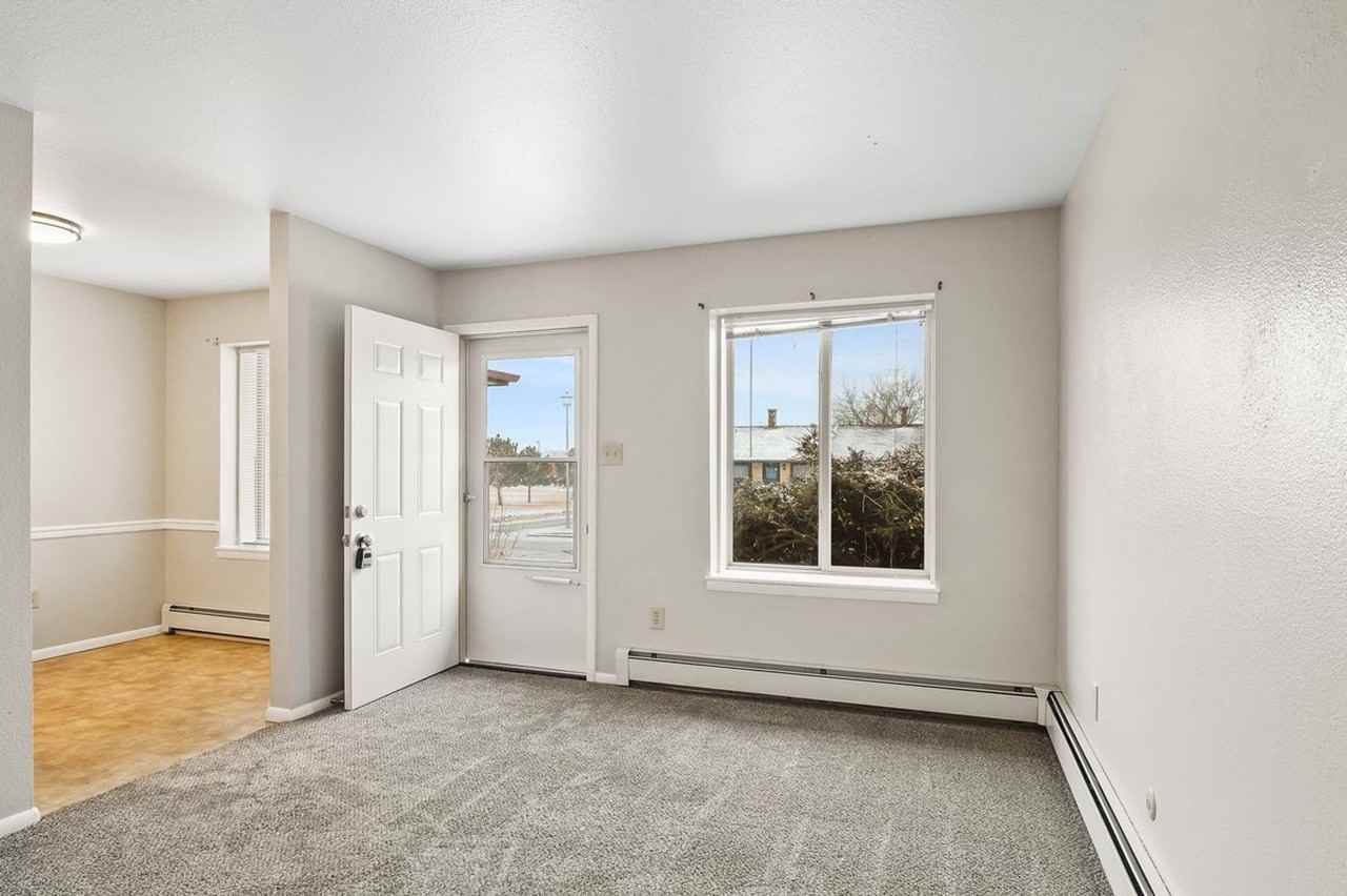 4916 Continental Pl - Photo 3 of 11