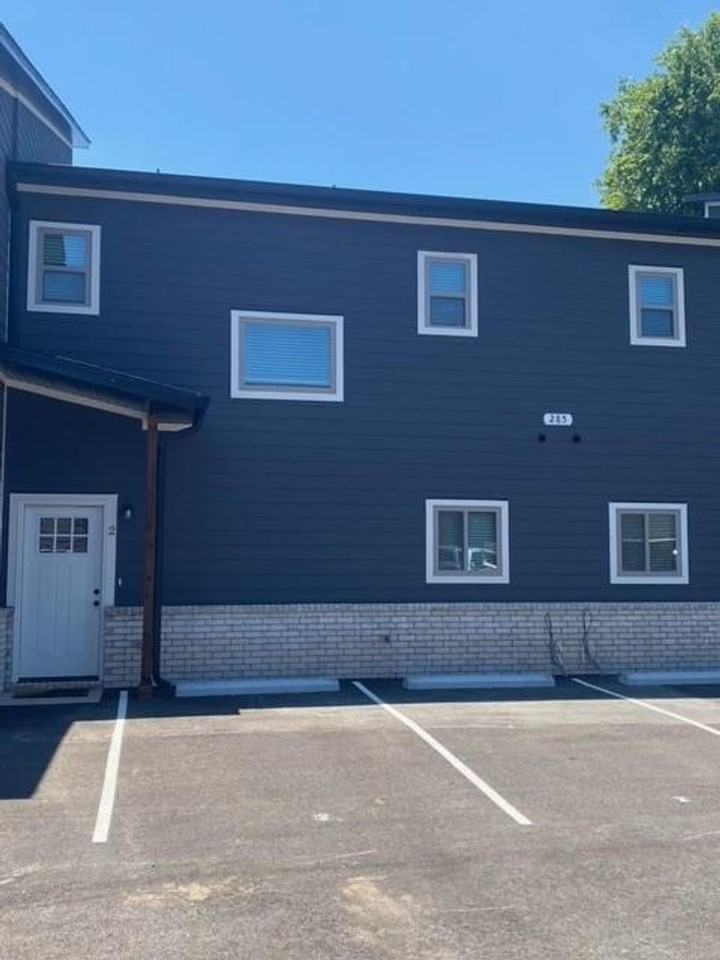 281 W Ash St - Photo 2 of 13