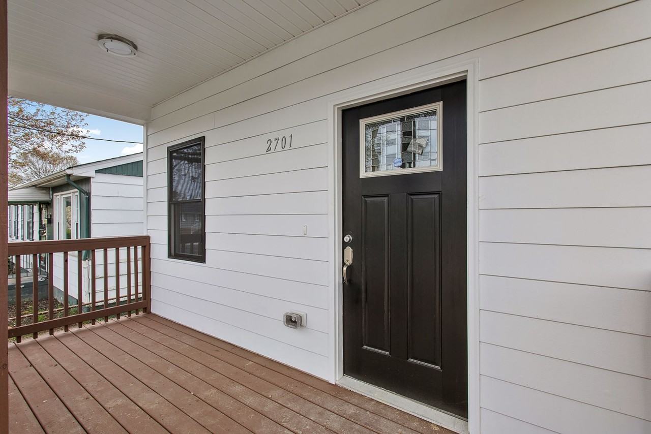 2701 Selden St - Photo 3 of 29