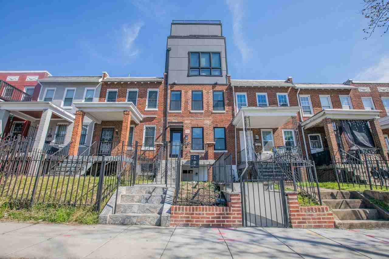 761 19th St Ne - Photo 2 of 31